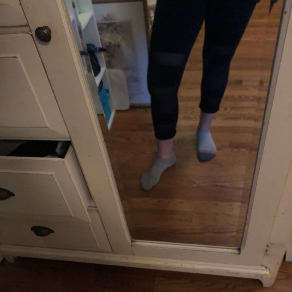 Mesh panel leggings - Picture 3 of 3